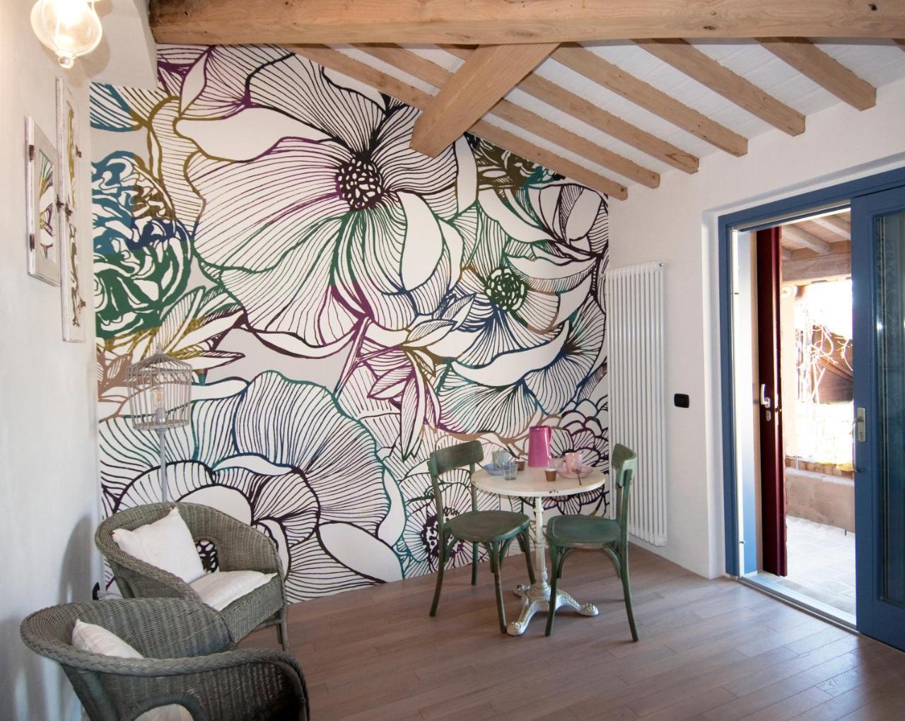 바르베리노 디 발 델사 La Casina Di Cioccolata B&B 외부 사진