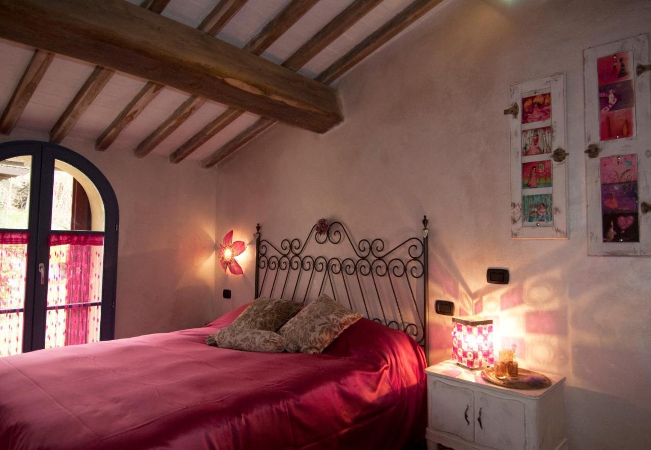 바르베리노 디 발 델사 La Casina Di Cioccolata B&B 외부 사진