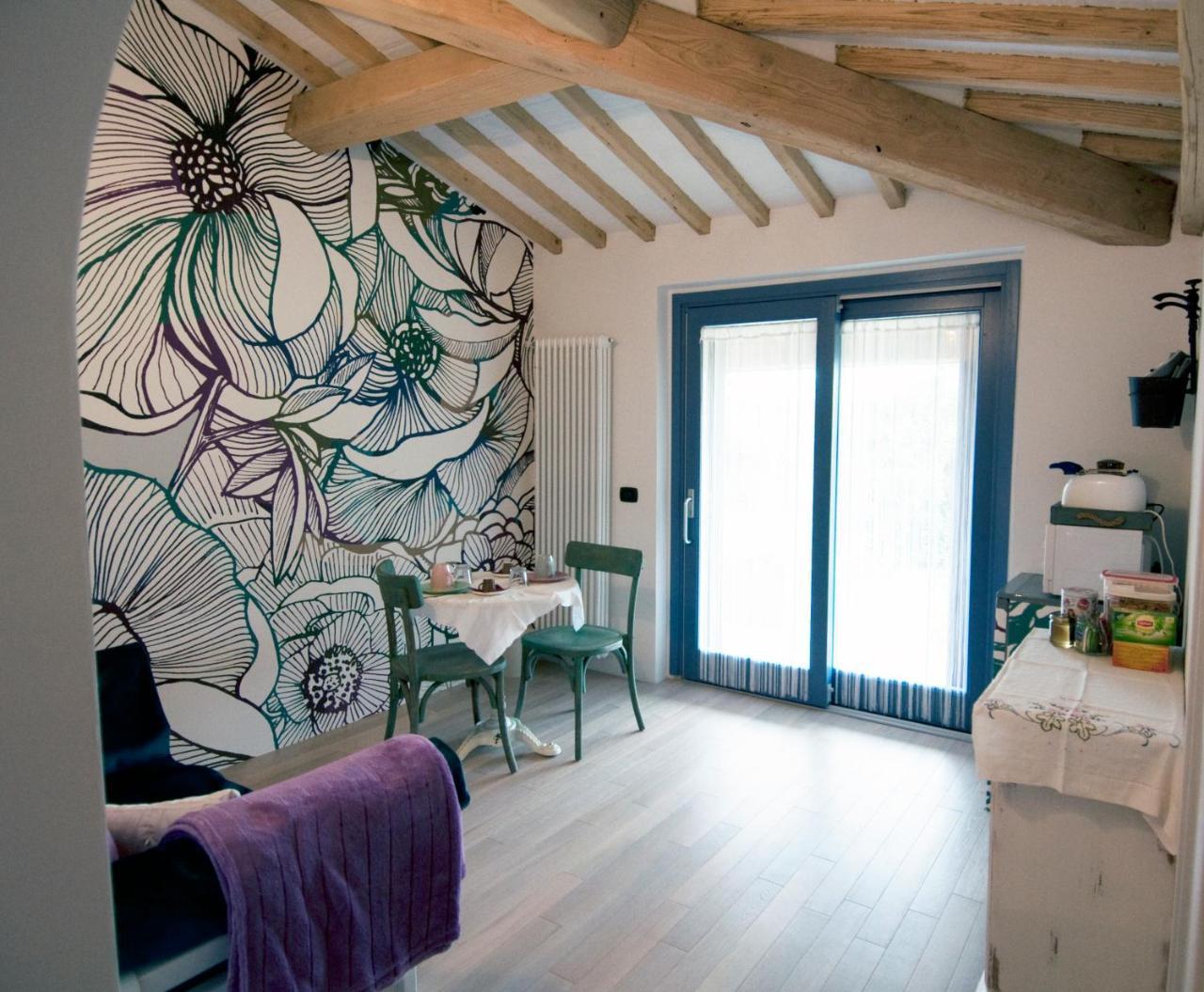 바르베리노 디 발 델사 La Casina Di Cioccolata B&B 외부 사진